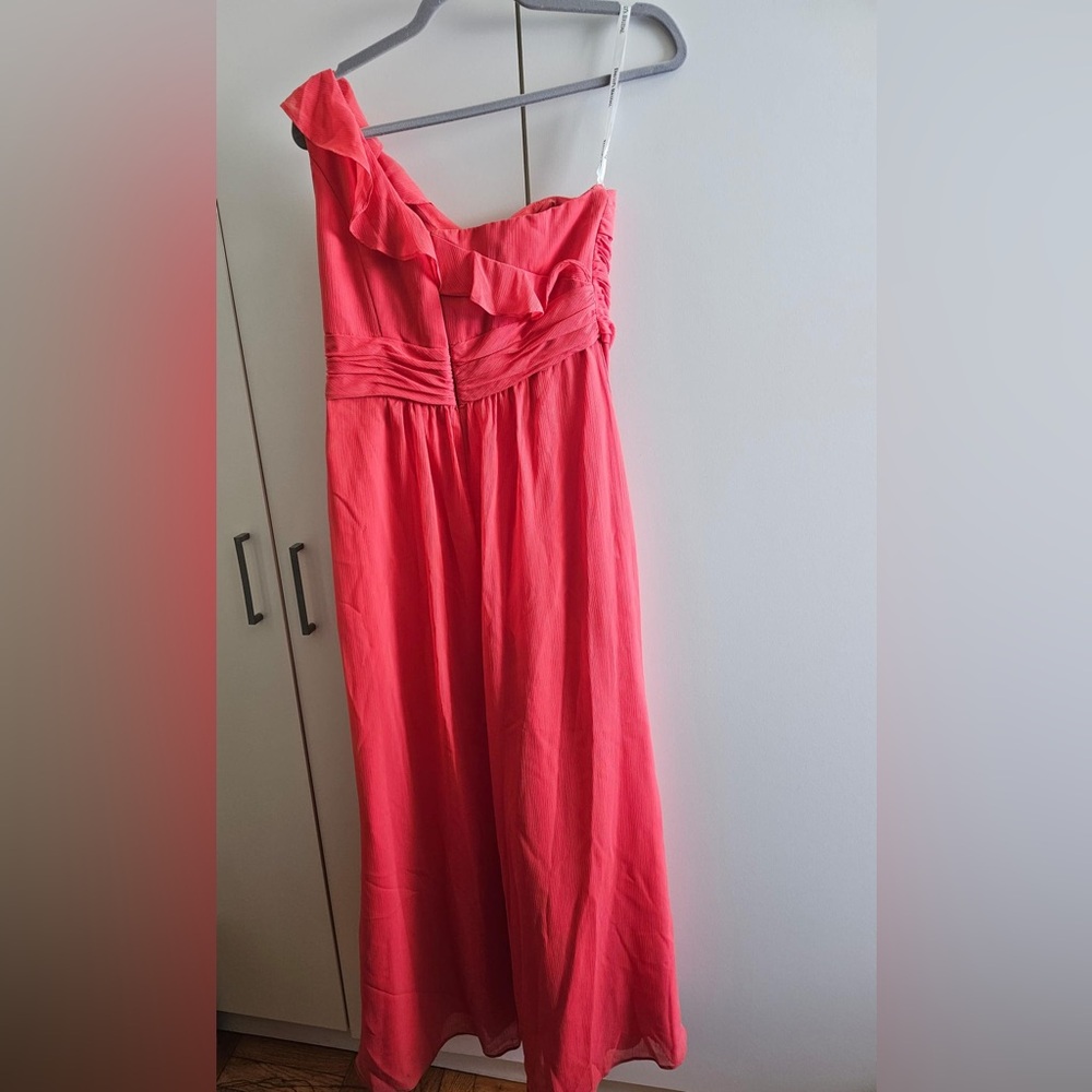 David’s Bridal dress size 10. Worn once.